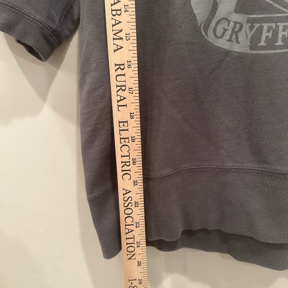 Harry Potter Gryffindor V-Neck Sweatshirt Hoodie Wizard Warner Bros. Movie Sz L - Picture 5 of 10